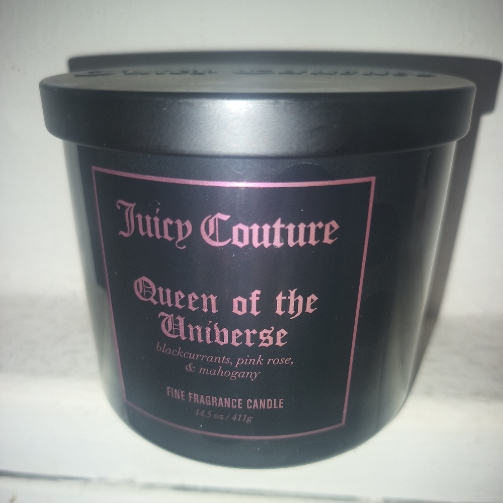 Juicy Couture Queen of the Universe scented candle